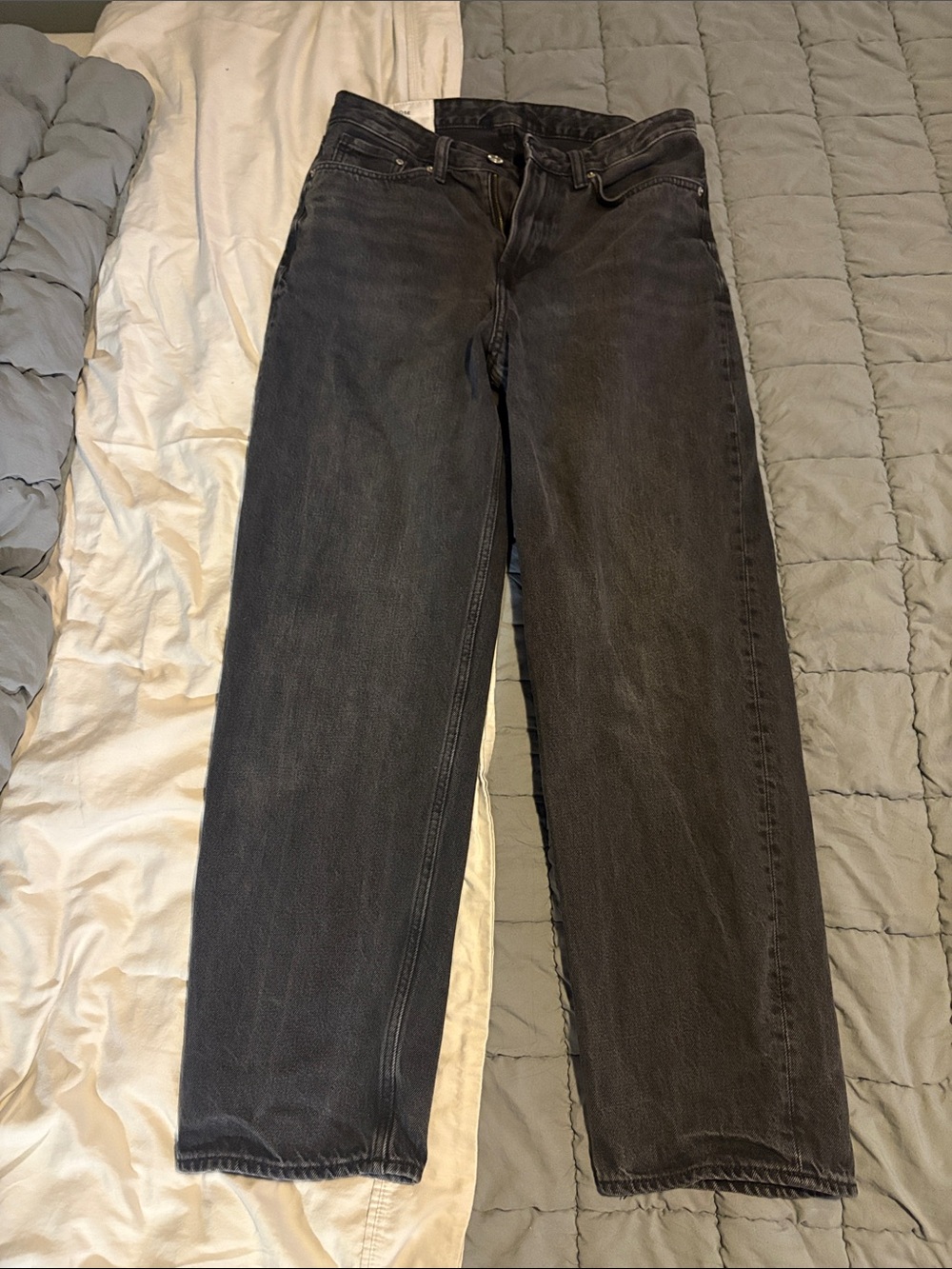 H&M Men's Straight Jeans in Washed Black